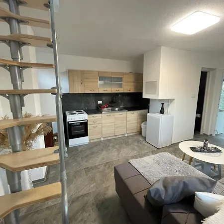 Vikendica U Prirodi Na Rancu *